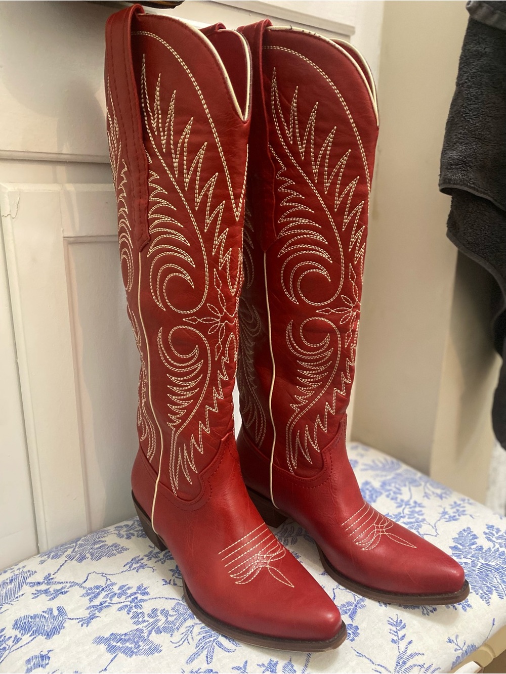 Women’s Wide Calf Red Knee-High Cowgirl Boots - Picture 3 of 7